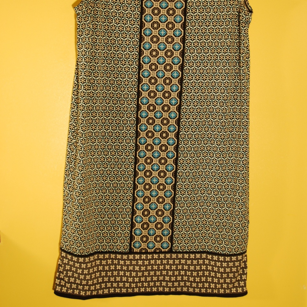 Simple Shift Geometric Dress - Picture 4 of 8